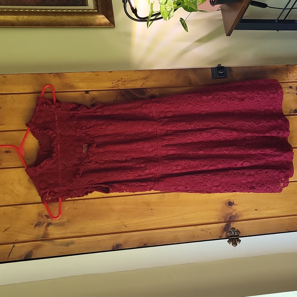 Monteau Burgundy Lace Sleeveless Dress